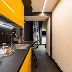 Design Club Lejlighed Bologna
